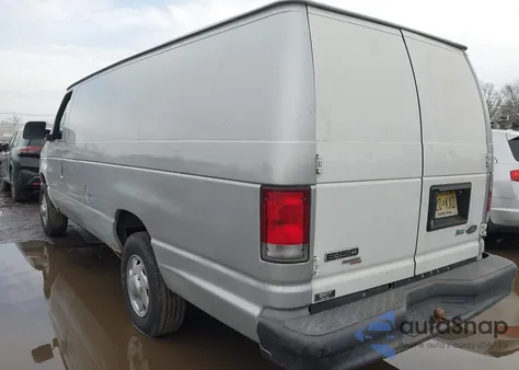 2002 Ford E-250 Commercial/Recreational z USA, uszkodzony, nr VIN 1FTNS24LX2HB16357